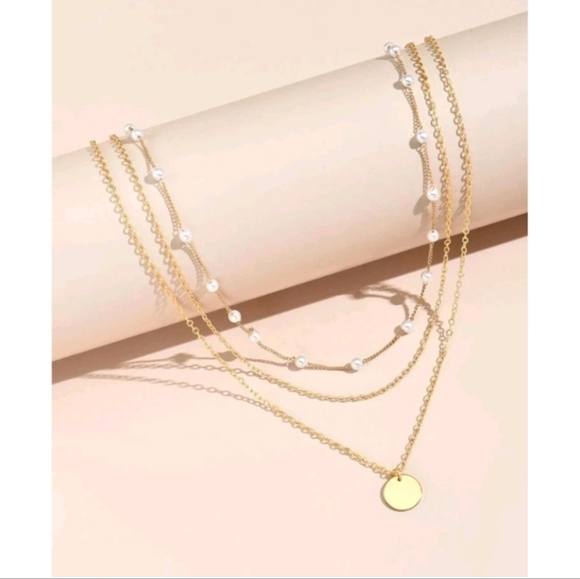 NEW! Anthropologie Trendy Triple Layered Mini Pearl & Disc Charm Gold Necklace - Picture 2 of 4